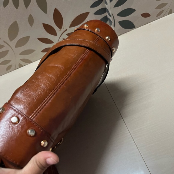 Authentic vintage Tan MK with studs - Picture 6 of 17